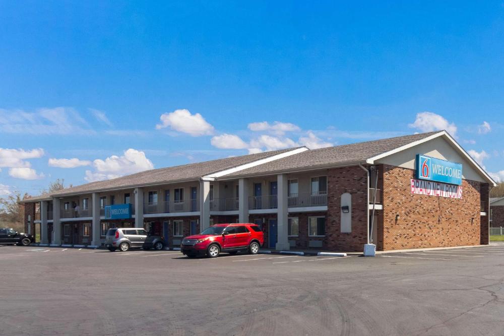 Motel 6-Youngstown, OH